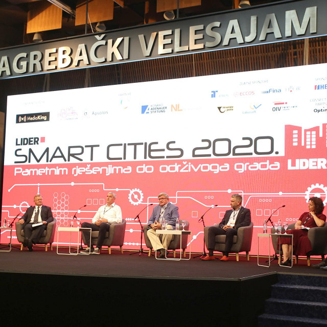 SMART CITIES 2020, Panel 1: Tin Bašić, Željko Turk, Damir Mandić, Vojko Obersnel, Boris Miletić, Mirka Jozić i Dario Runtić