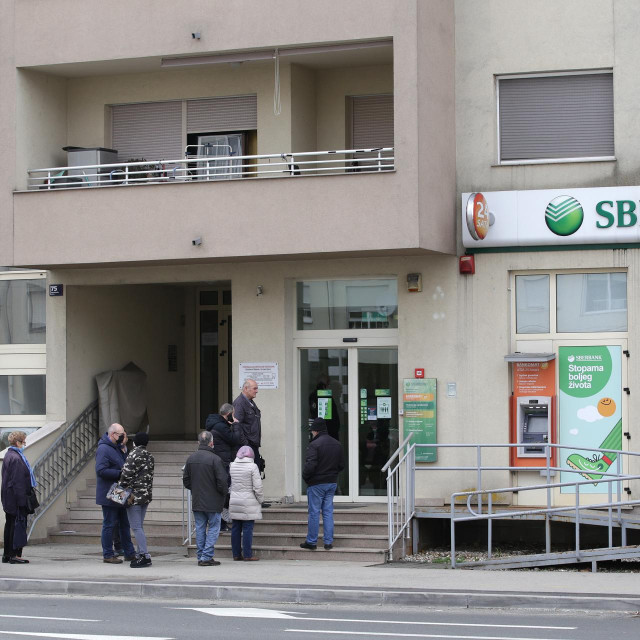 &lt;p&gt;Red za povlačenje novca iz Sberbank banke u Zagrebu&lt;/p&gt;
